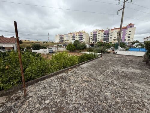 PF41447 - Maison bi-familiale 6 + 1 pièces avec jardin, Loures - Image 4