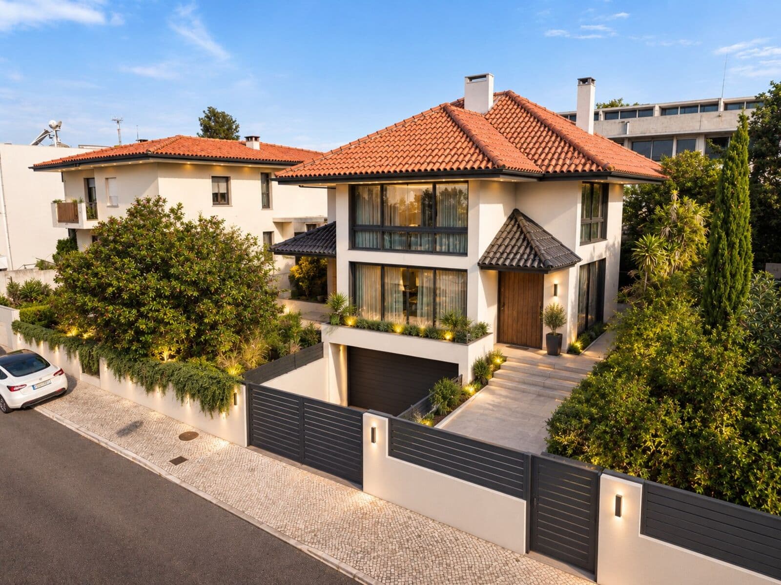 Moradia T3 com jardim, Linda-a-Velha, Oeiras - Imagem 1