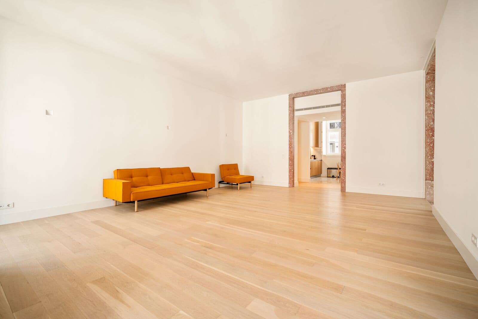 2 Bedroom Apartment new, Chiado, Lisboa - Image 3