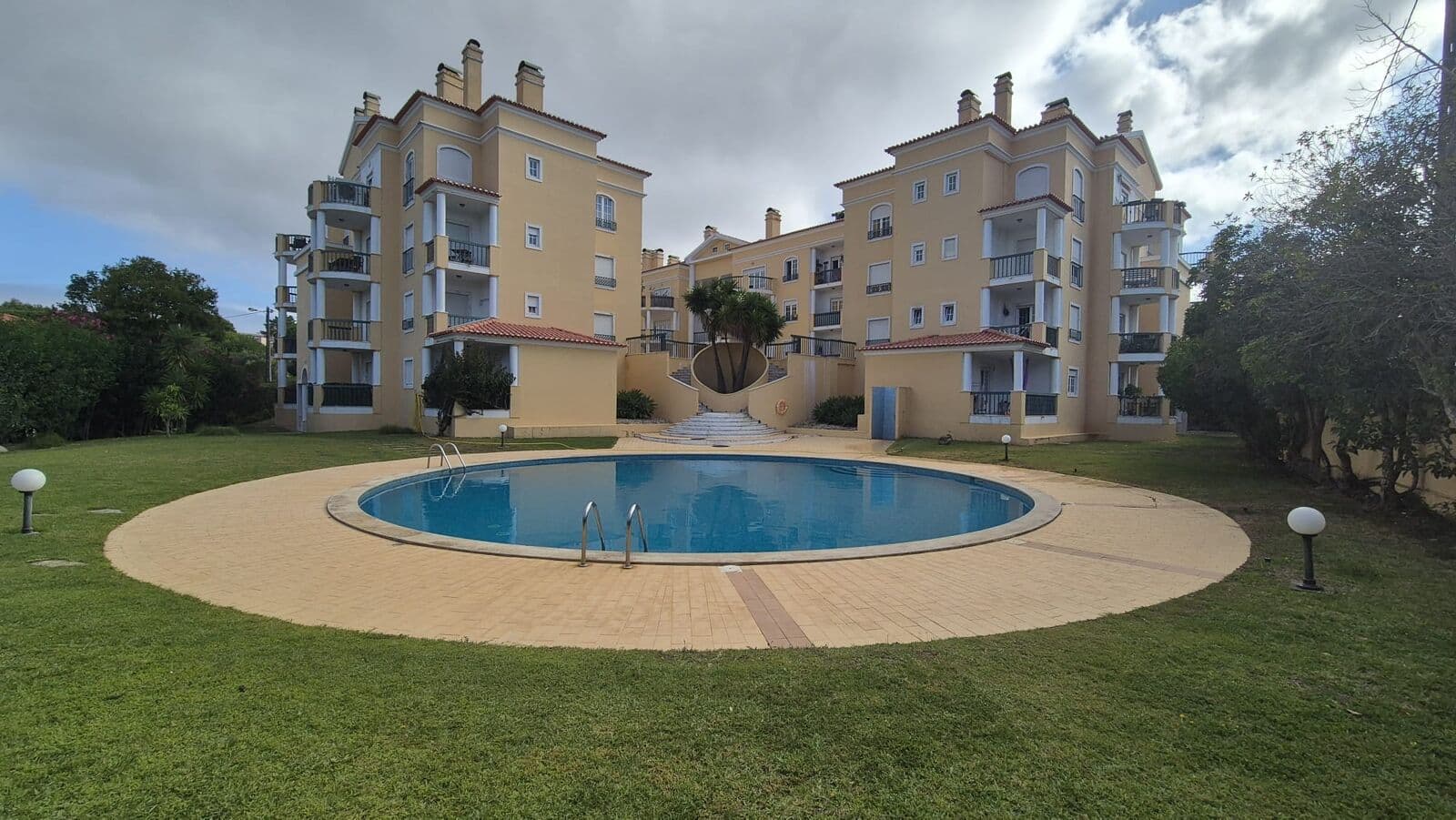Apartamento T2 com estacionamento, Alcabideche, Cascais - Imagem 3
