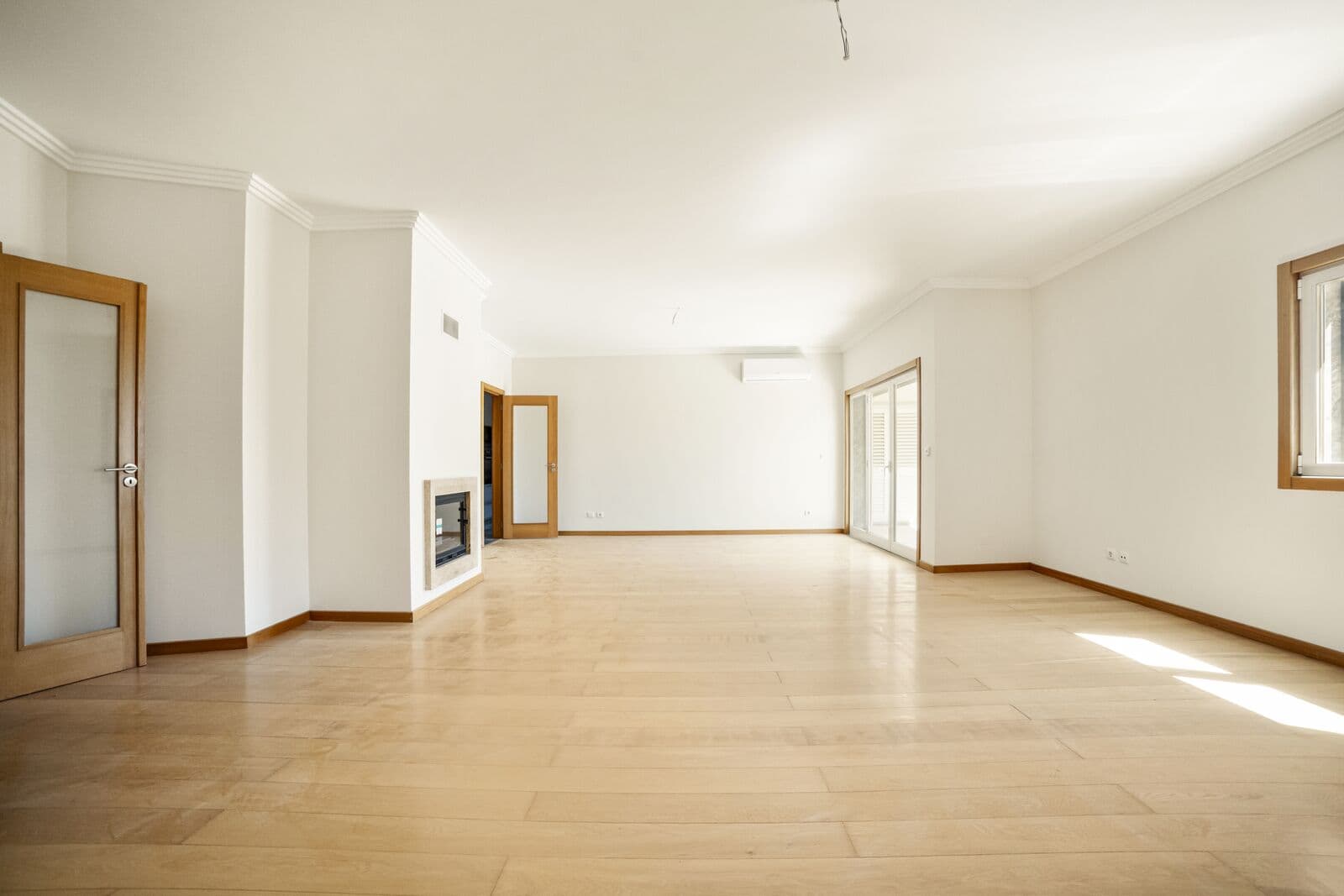 4 Bedroom Apartment with garden, Paço de Arcos, Oeiras - Image 3