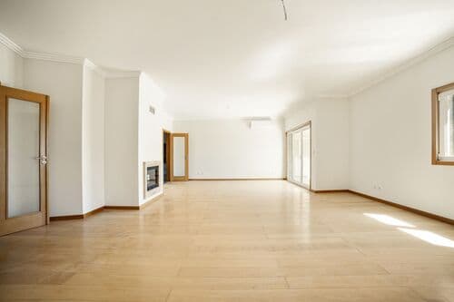 PF41542 - 4 Bedroom Apartment with garden, Paço de Arcos, Oeiras - Image 3