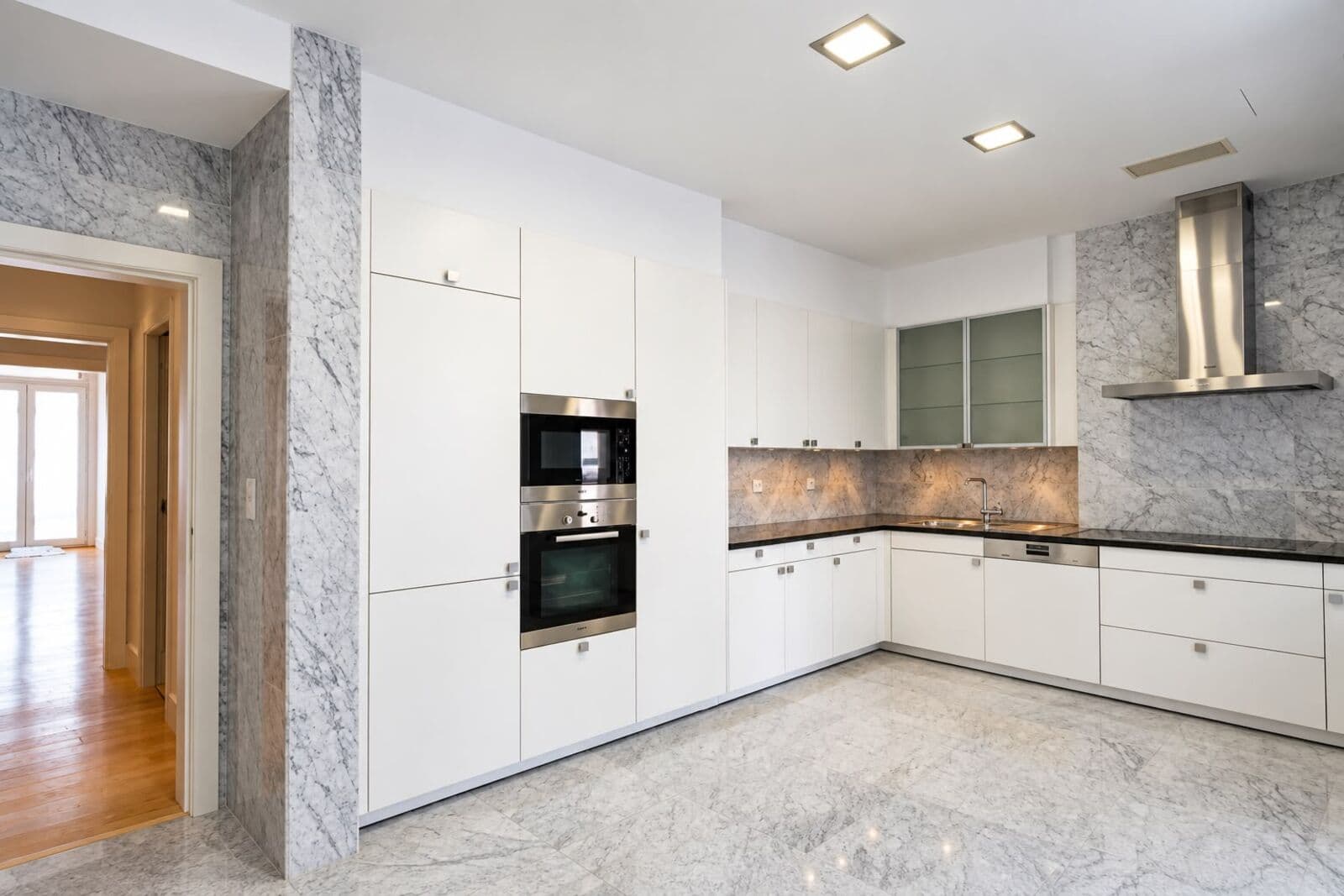 Appartement 5 pièces avec parking, Areeiro, Lisboa - Image 33