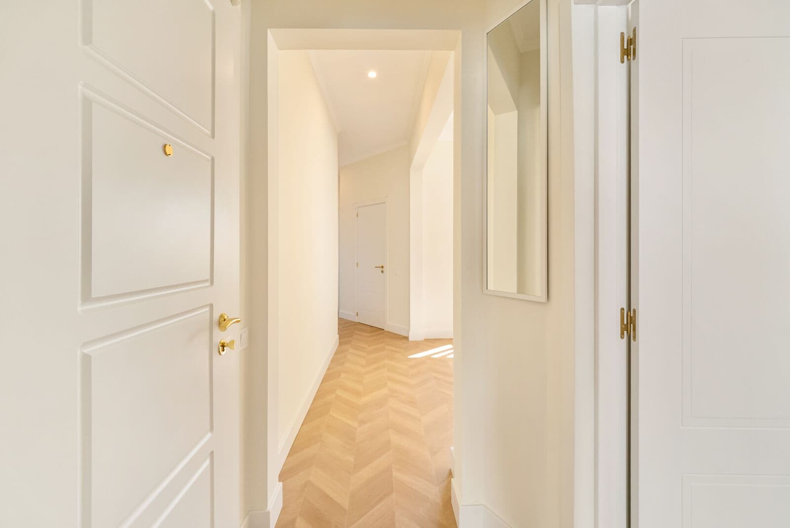 2 Bedroom Apartment renovated, Penha de França, Lisboa - Image 10