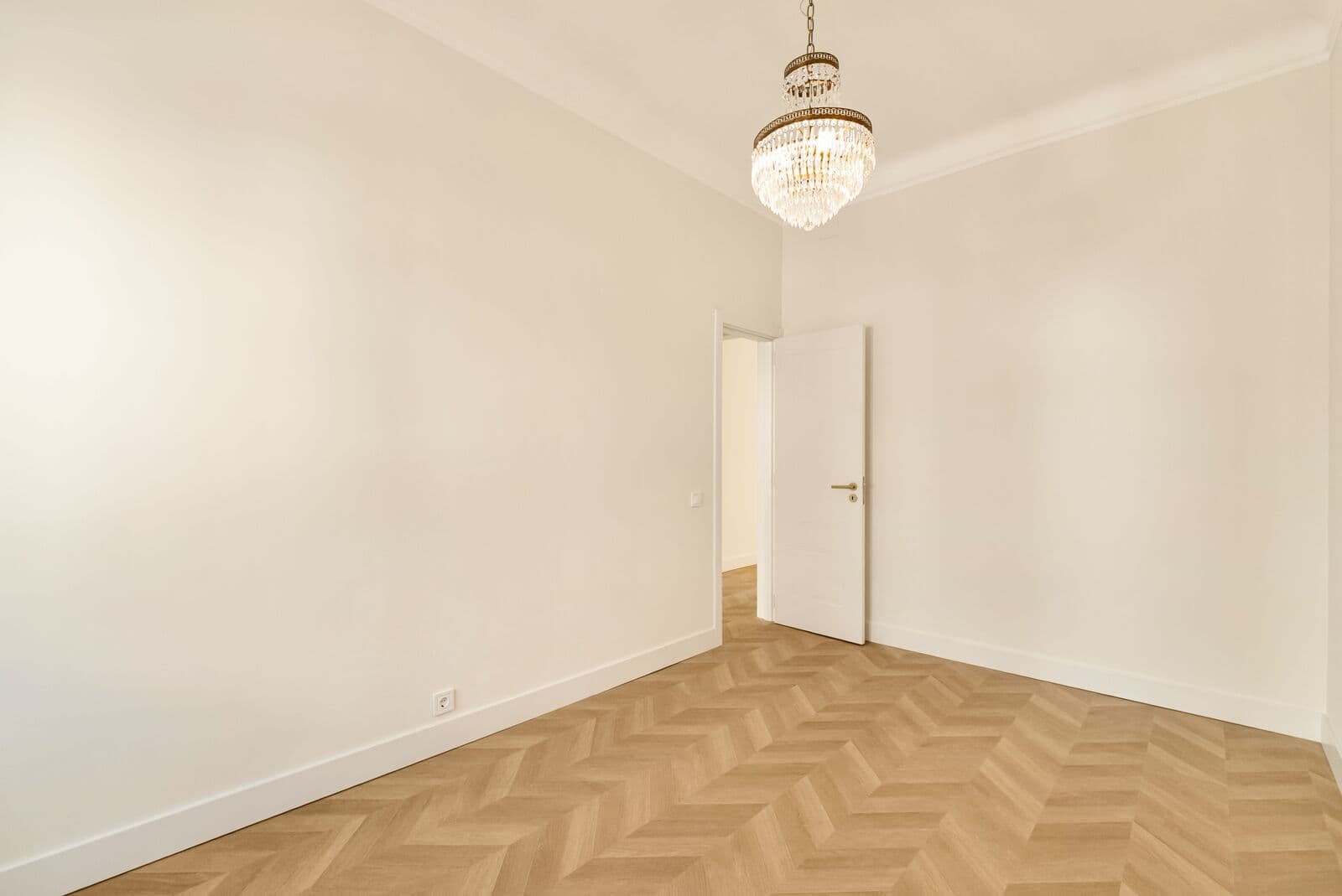 2 Bedroom Apartment renovated, Penha de França, Lisboa - Image 17