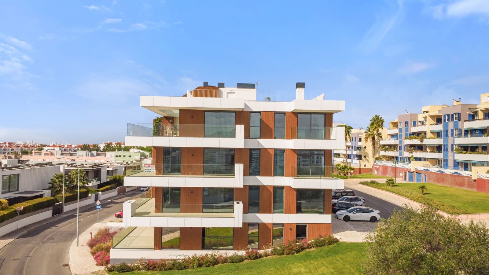 3 Bedroom Apartment with a view, Parque dos Poetas, Oeiras - Image 3