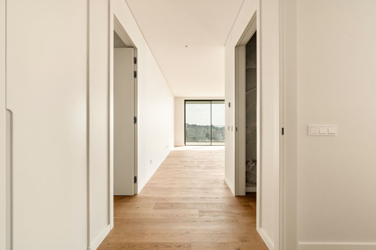 3 Bedroom Apartment with a view, Parque dos Poetas, Oeiras - Image 6