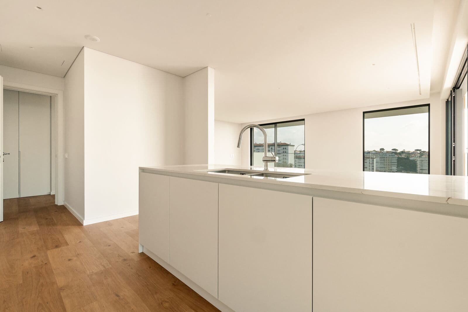 3 Bedroom Apartment with a view, Parque dos Poetas, Oeiras - Image 9