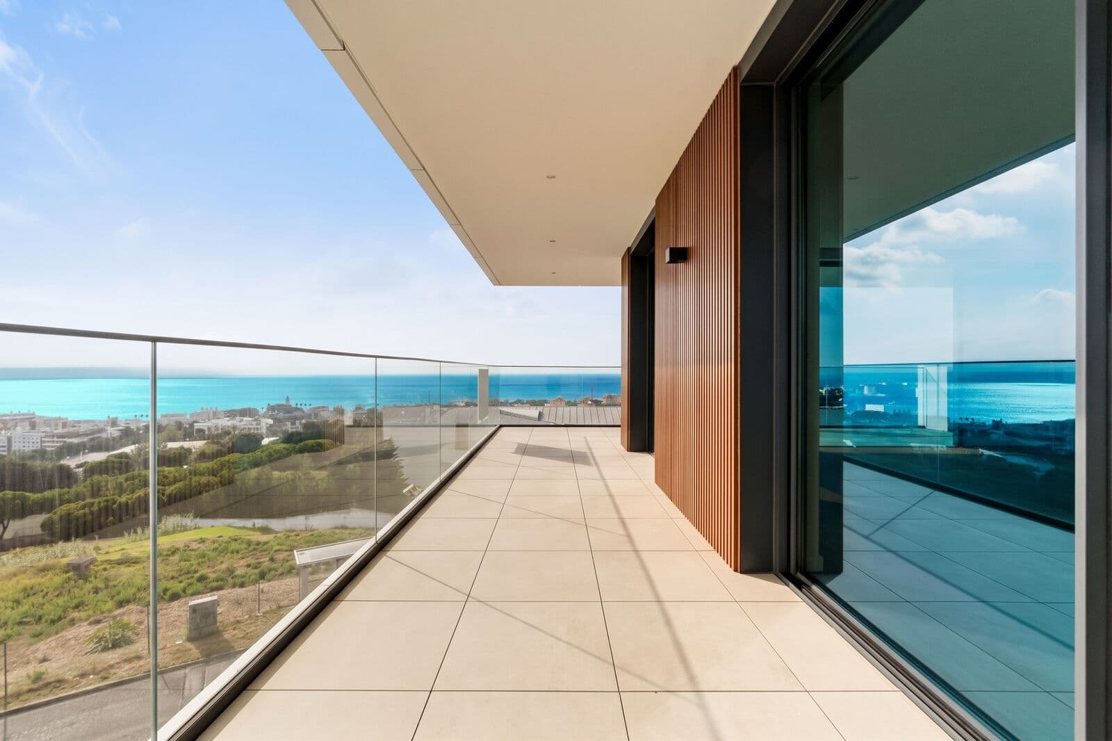 3 Bedroom Apartment with a view, Parque dos Poetas, Oeiras - Image 1