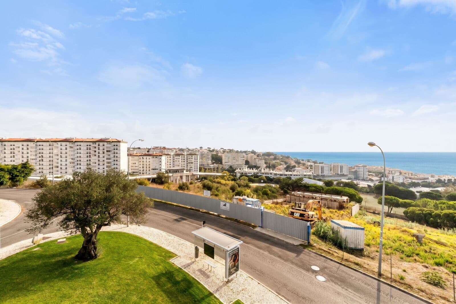 3 Bedroom Apartment with a view, Parque dos Poetas, Oeiras - Image 18