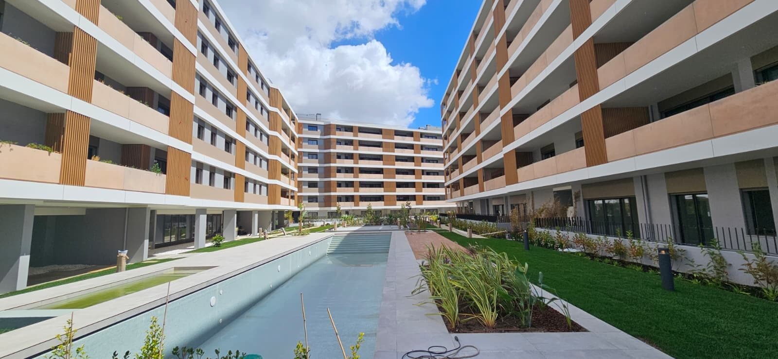 Apartamento T2 com piscina, Telheiras, Lisboa - Imagem 2