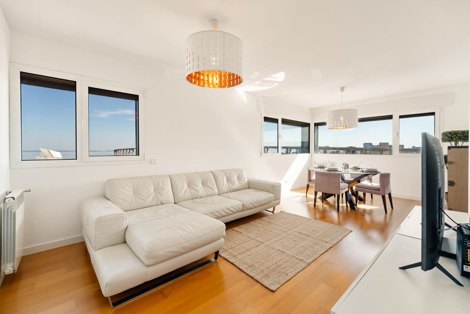 Apartamento T2 com vista, Lisboa - Imagem 1