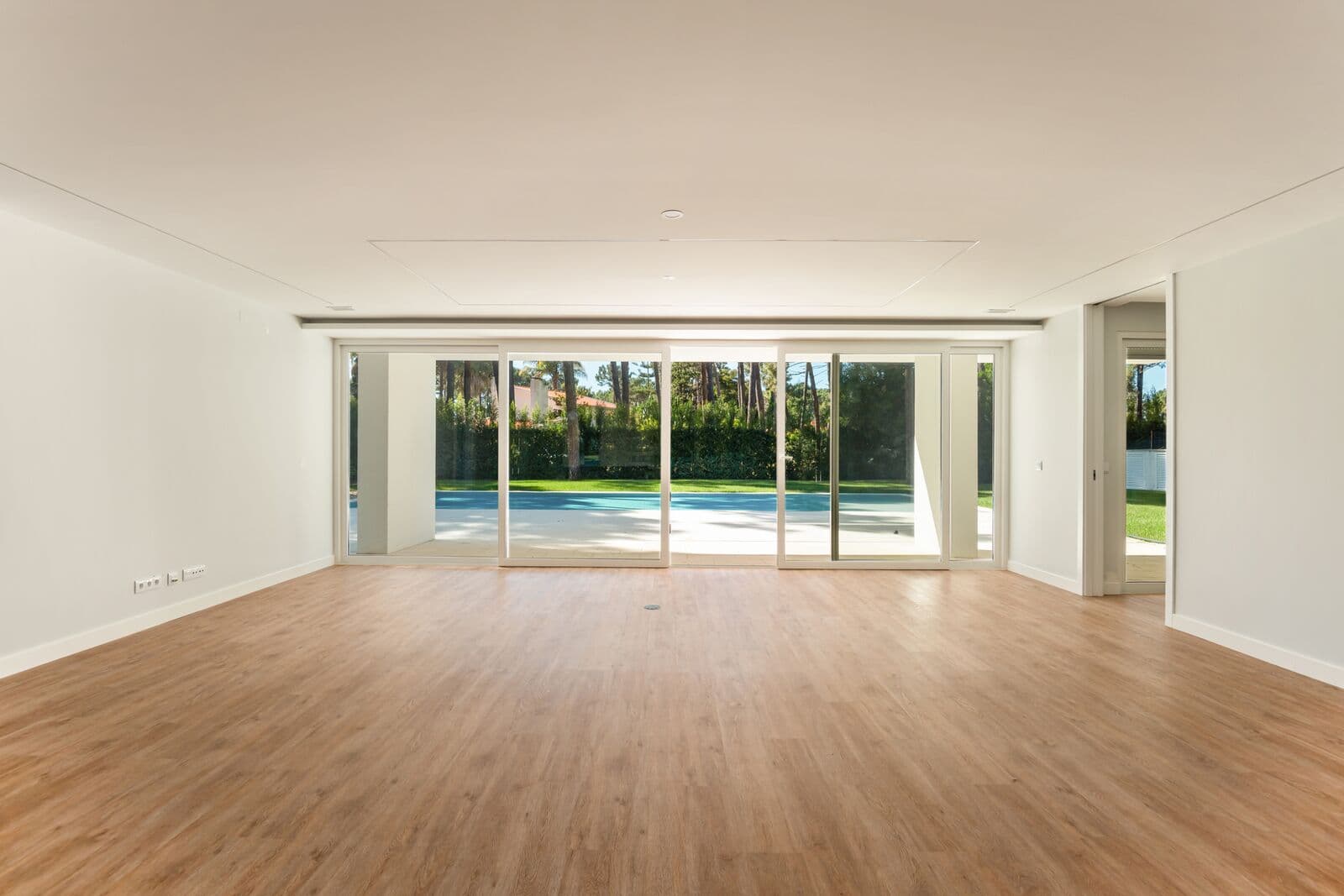 Moradia Isolada T5 com piscina, Aroeira, Almada - Imagem 7