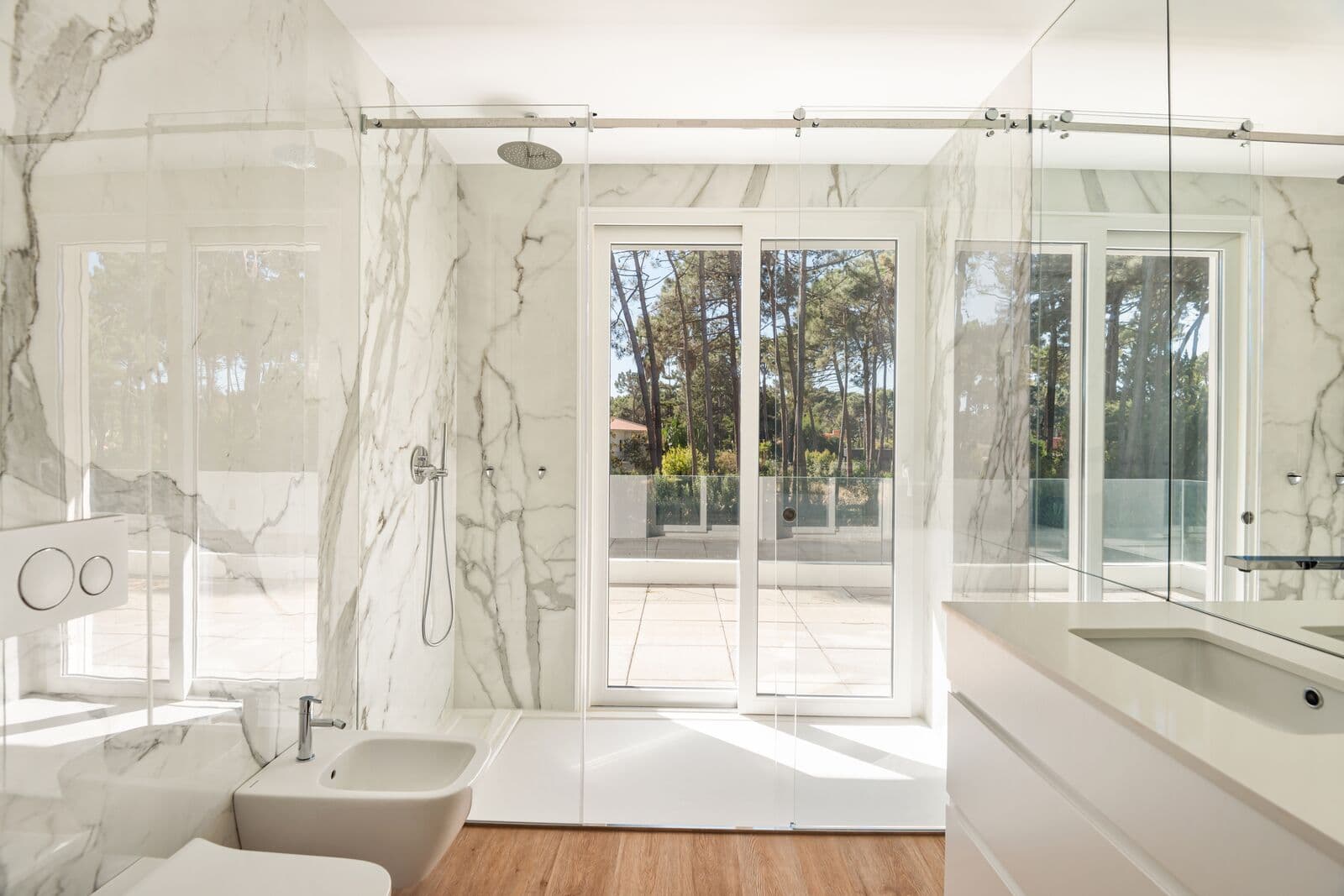 Moradia Isolada T5 com piscina, Aroeira, Almada - Imagem 40
