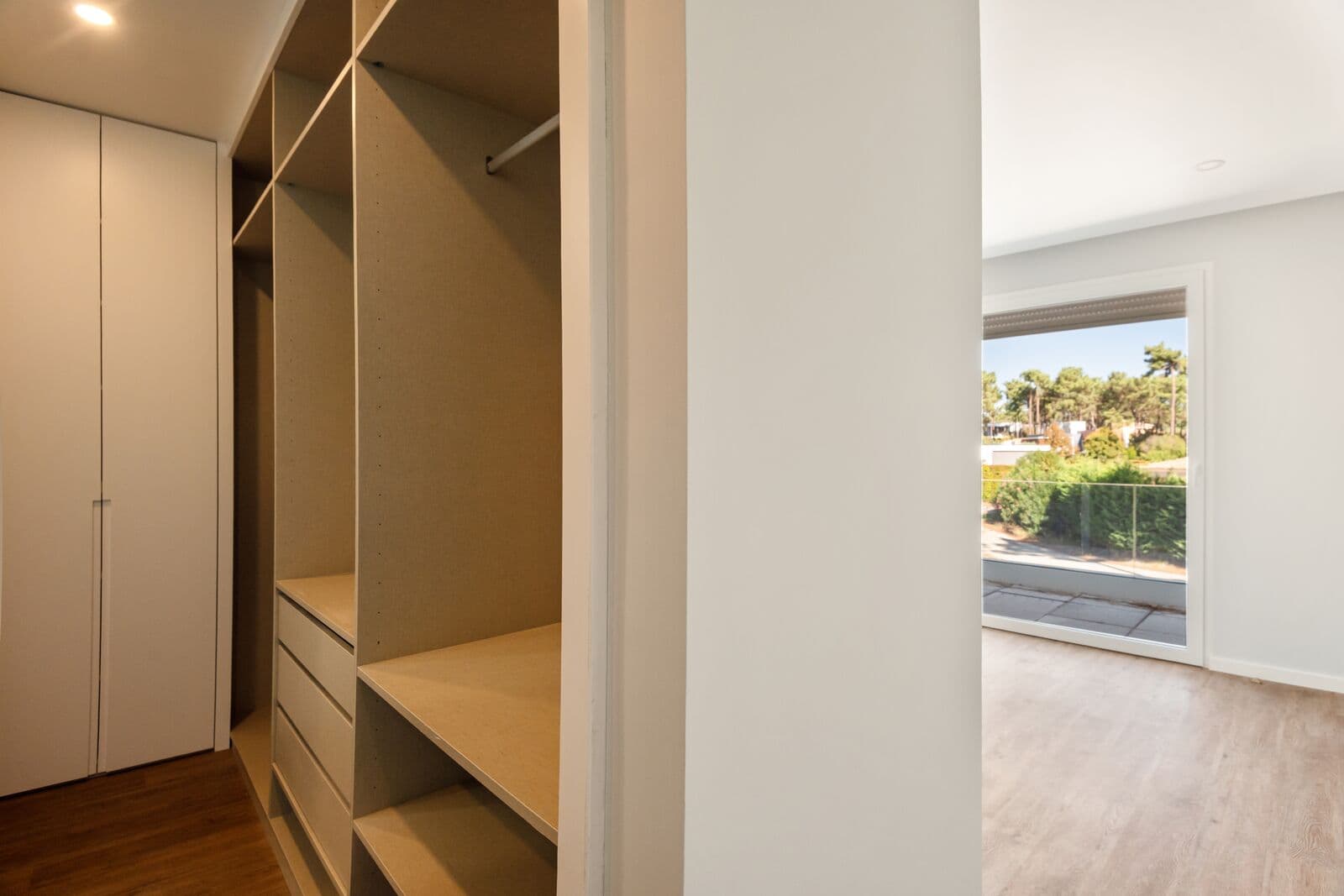 Moradia Isolada T5 com piscina, Aroeira, Almada - Imagem 48