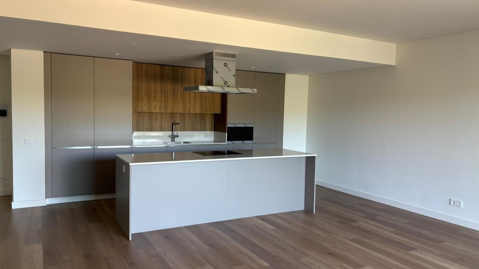Apartamento T3 com estacionamento, Miraflores, Oeiras - Imagem 3