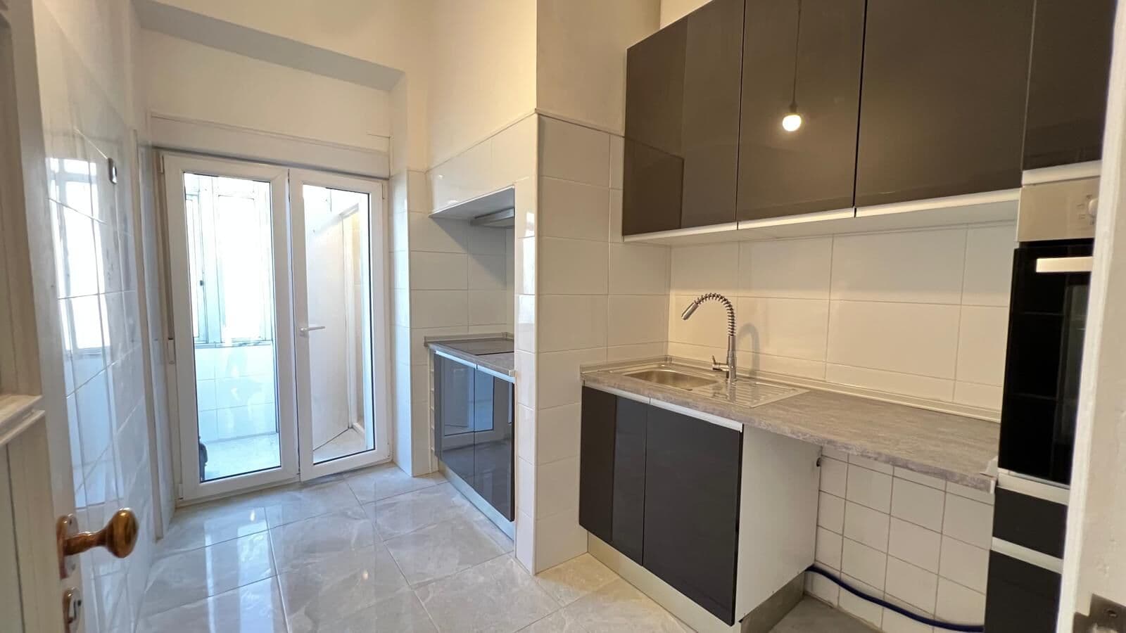 Apartamento T2 + 1 com vista, Penha de França, Lisboa - Imagem 1