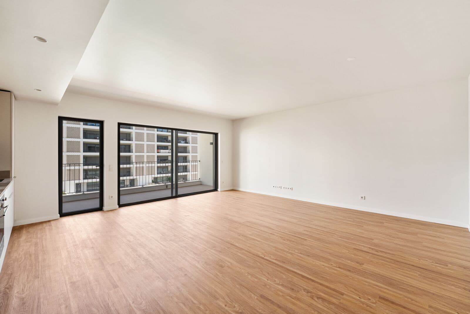 Apartamento T3 com estacionamento, Loures - Imagem 2
