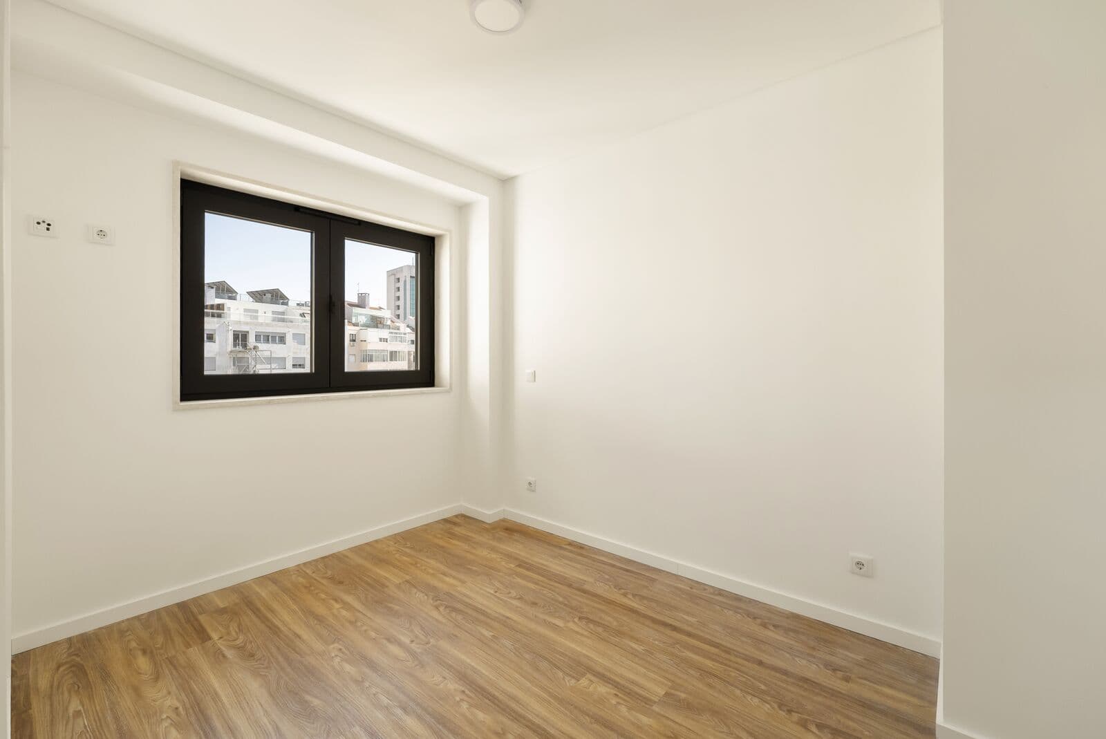 Apartamento T1 com vista, Entrecampos, Lisboa - Imagem 9