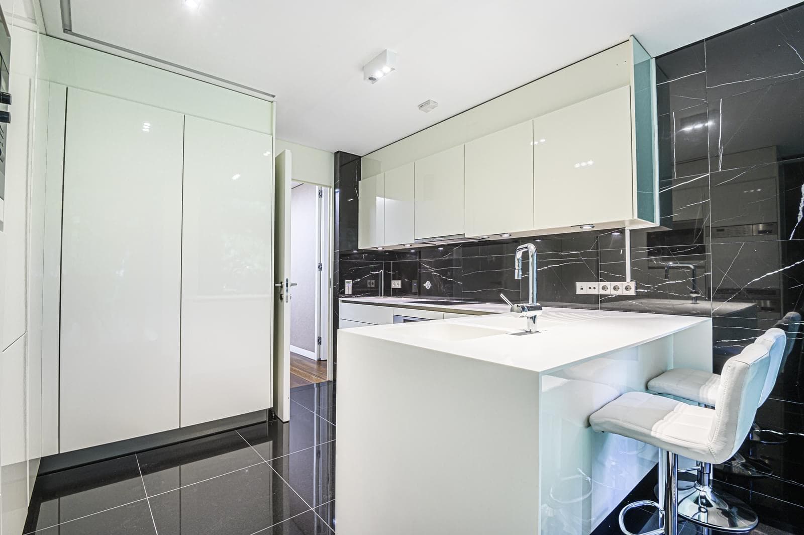 Apartamento T2 com piscina, Cascais - Imagem 8